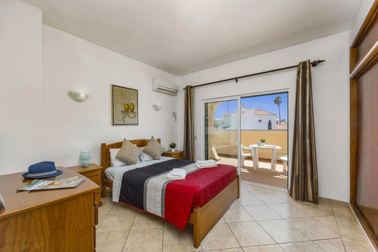 Villa Guerreiro By Villa Plus Albufeira 0*,  Portekiz